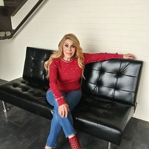 Meet your Posher, Sandra